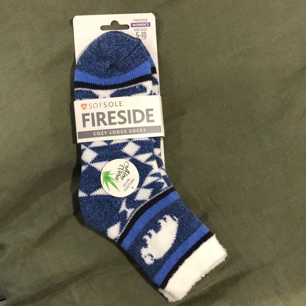 NWT cozy lodge socks. Shoes Sizes 5-10